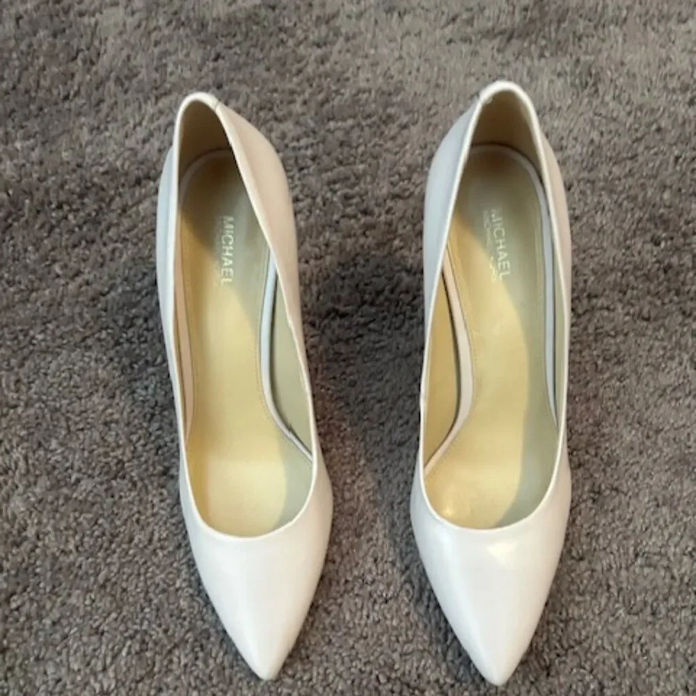 MICHAEL Michael Kors Cream heels, size 10